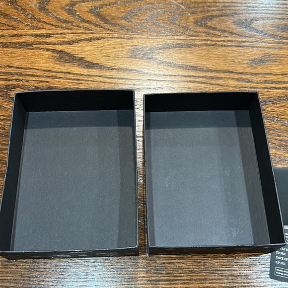 MCM Accessory Box - Picture 2 of 12